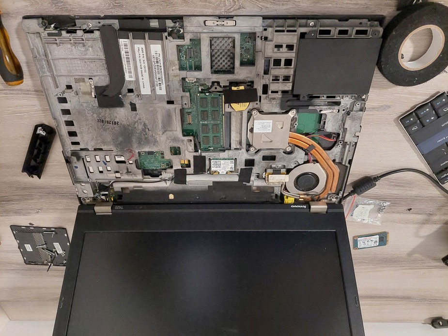 bottom-case-and-screen